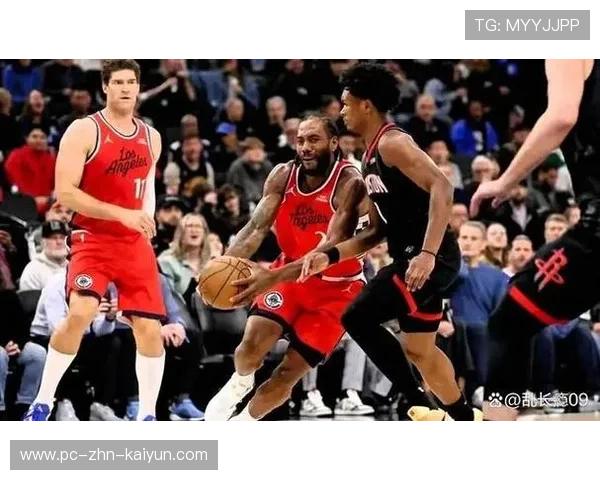 伦纳德防守端发力，洛杉矶快船先赢一半