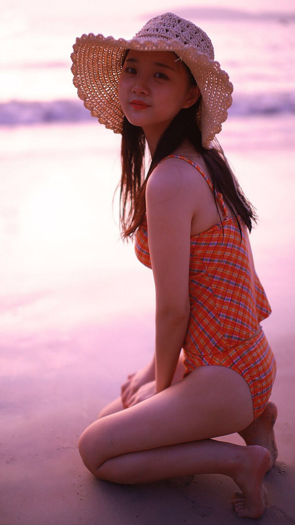 开云体育娱乐-核心中场持续发力成为进攻与防守之间的重要桥梁，中场核心穿几号