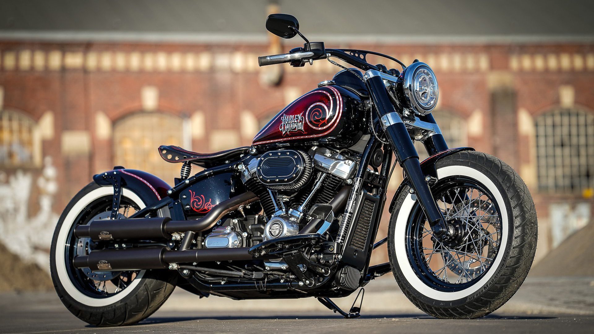 开云官方网-雷霆组织球员开展语音战术复述训练，雷霆队队训